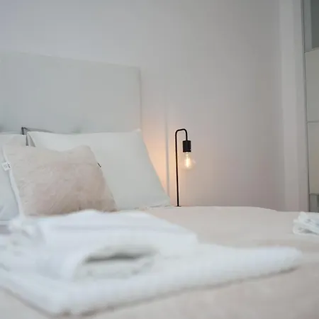 Glam 3 Bedroom Apartmán *