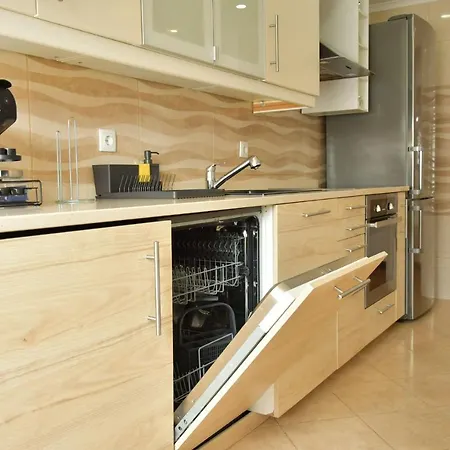 Glam 3 Bedroom
